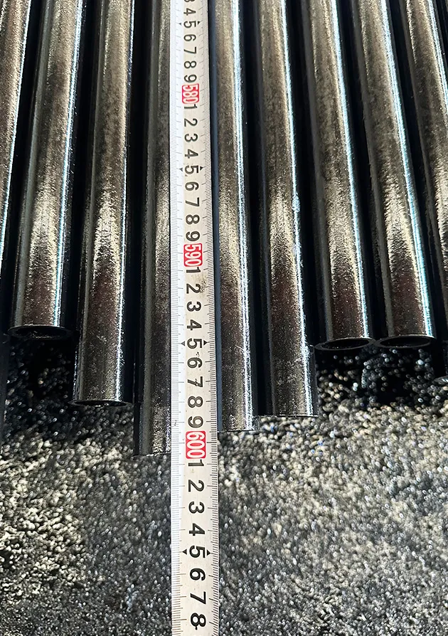 Finished Steel Pipe Overall Length Verification with Measuring Ruler